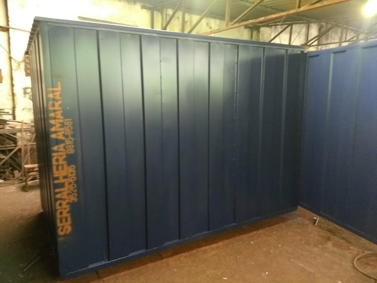 Container metálico customizado para obra